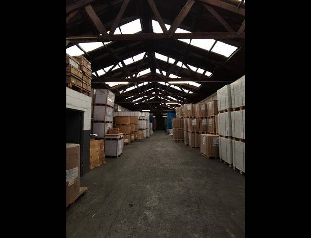 525M² WAREHOUSE TO LET IN EPPING INDUSTRIAL